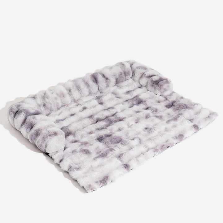 Plush Anti-Slip Dog Sofa Mat – Calming & Protective